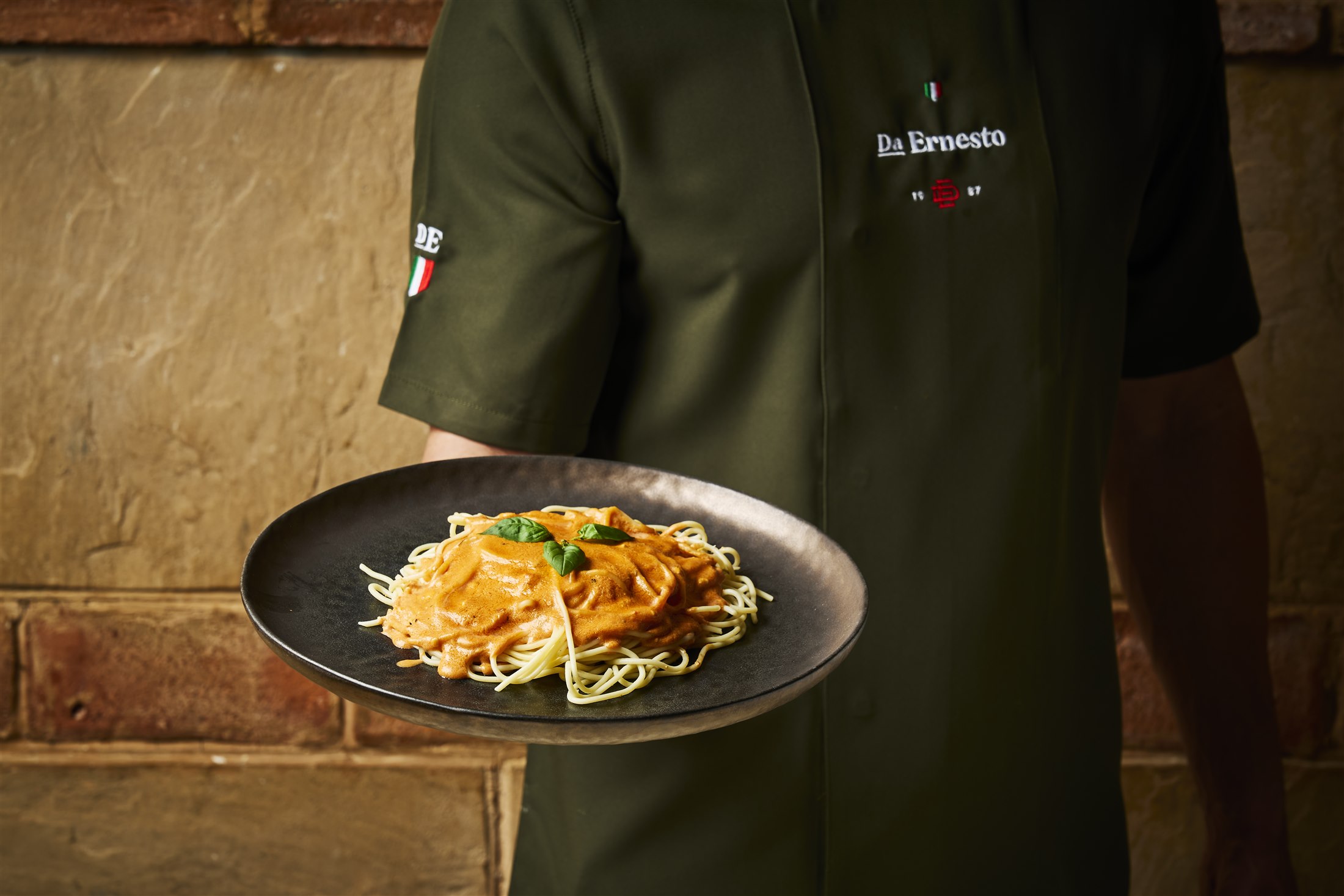 Plato de spaghetti servido por el equipo de Da Ernesto
